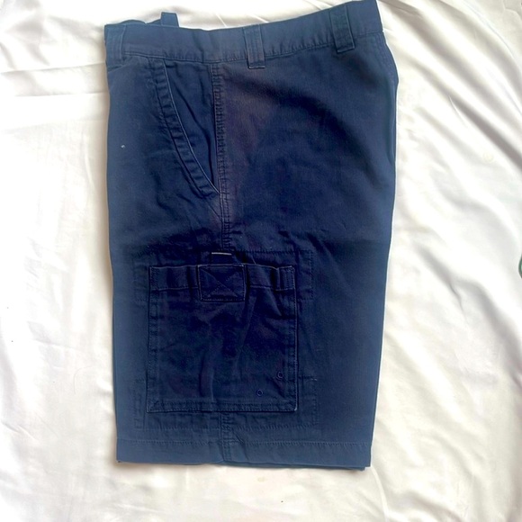 Mens Cargo shorts - Picture 3 of 9